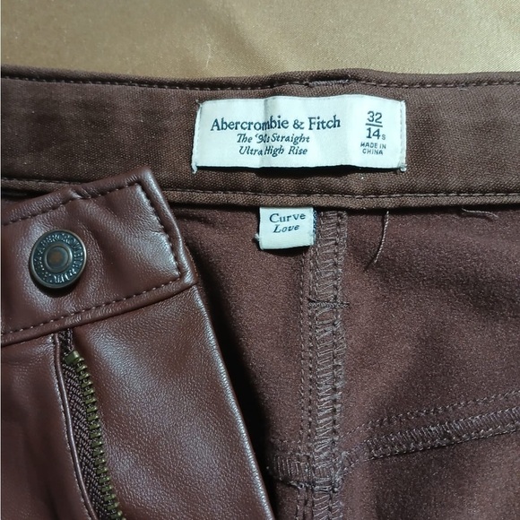 Abercrombie & Fitch Curve Leather 90s Straight Pants-Ultra High Rise Size 32/14 - Picture 8 of 16